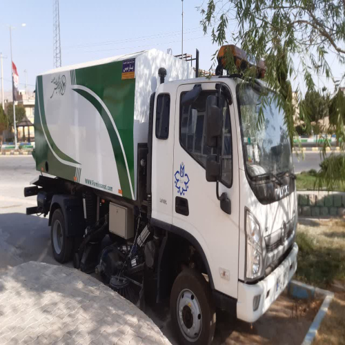 توسعه ماشین آلات شهرداری درق با یک دستگاه جاروب مکانیزه